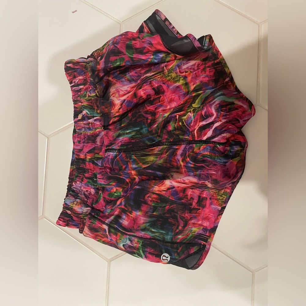 Lulu shorts 2 2.5 in